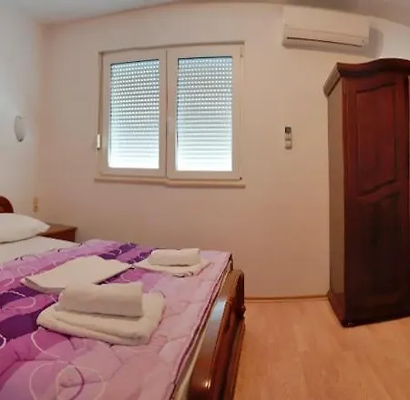 Bed & Breakfast Sobe Medic